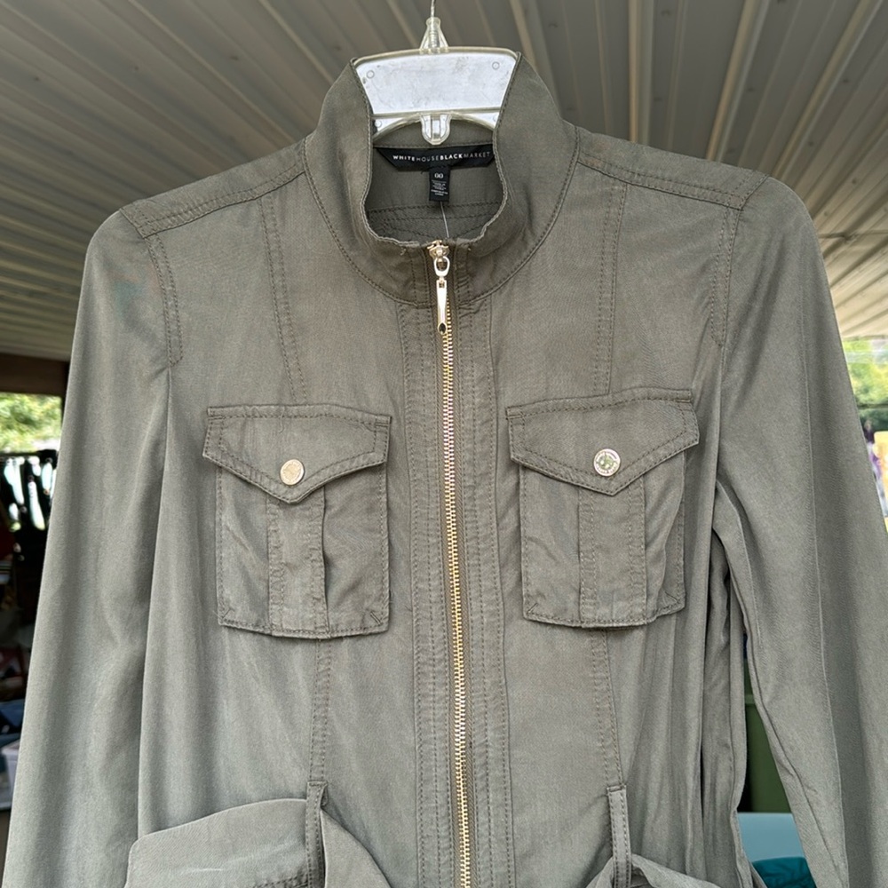 White House/Black Market Lichen Belted Utility Jacket, Size M, MAKE AN OFFER!!!